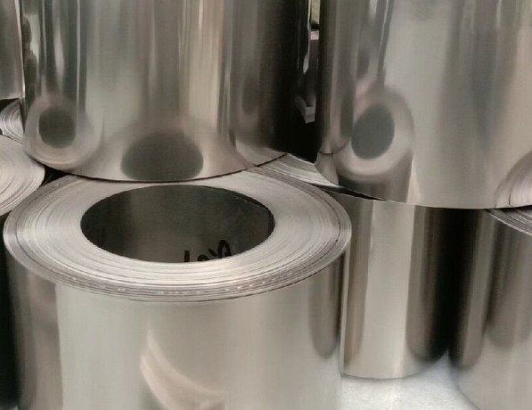 Фольга титановая ВТ6 0,45 мм ОСТ 1.90145-74 фото